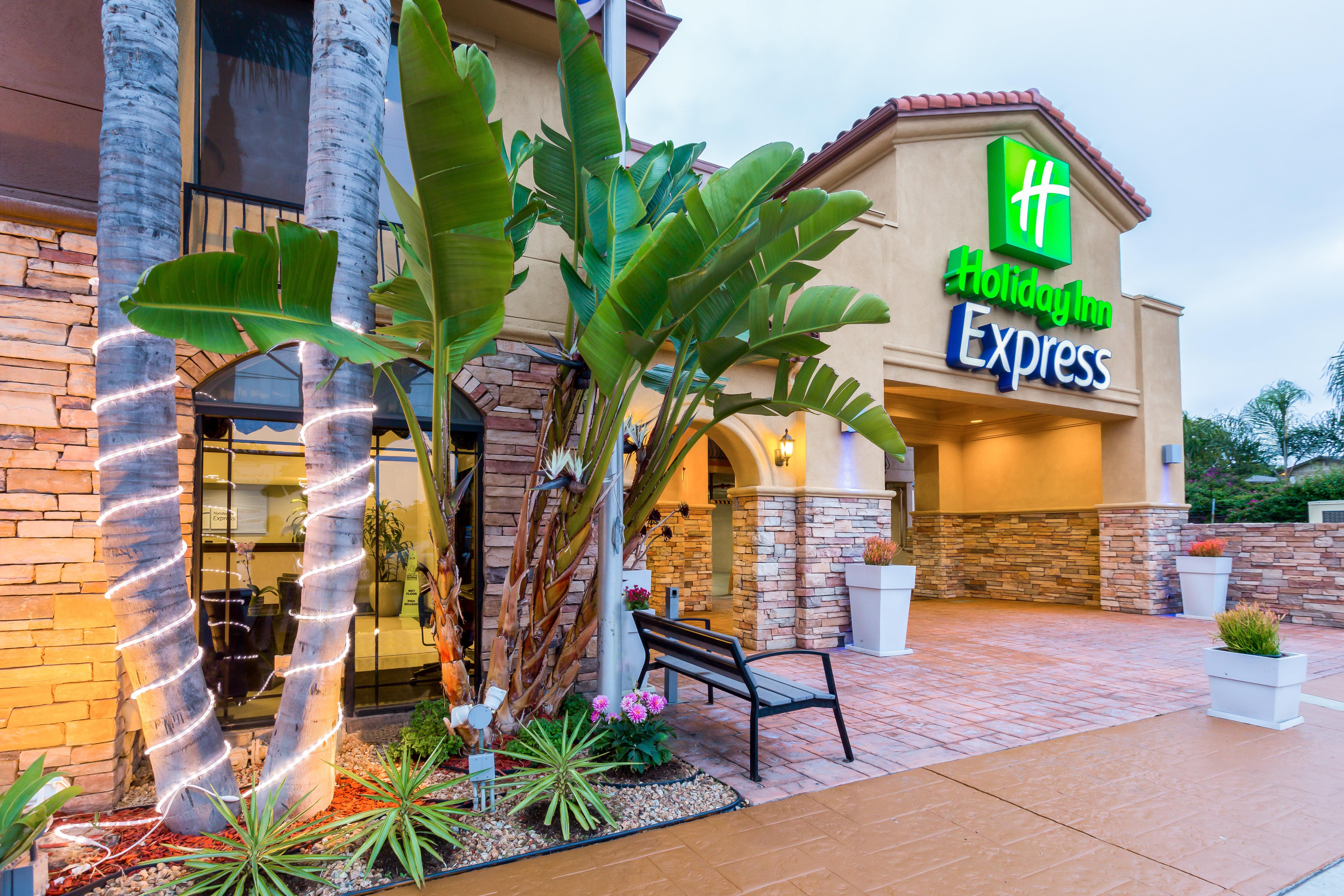 Holiday Inn Express San Diego - Sea World Area, An Ihg Hotel Exterior photo