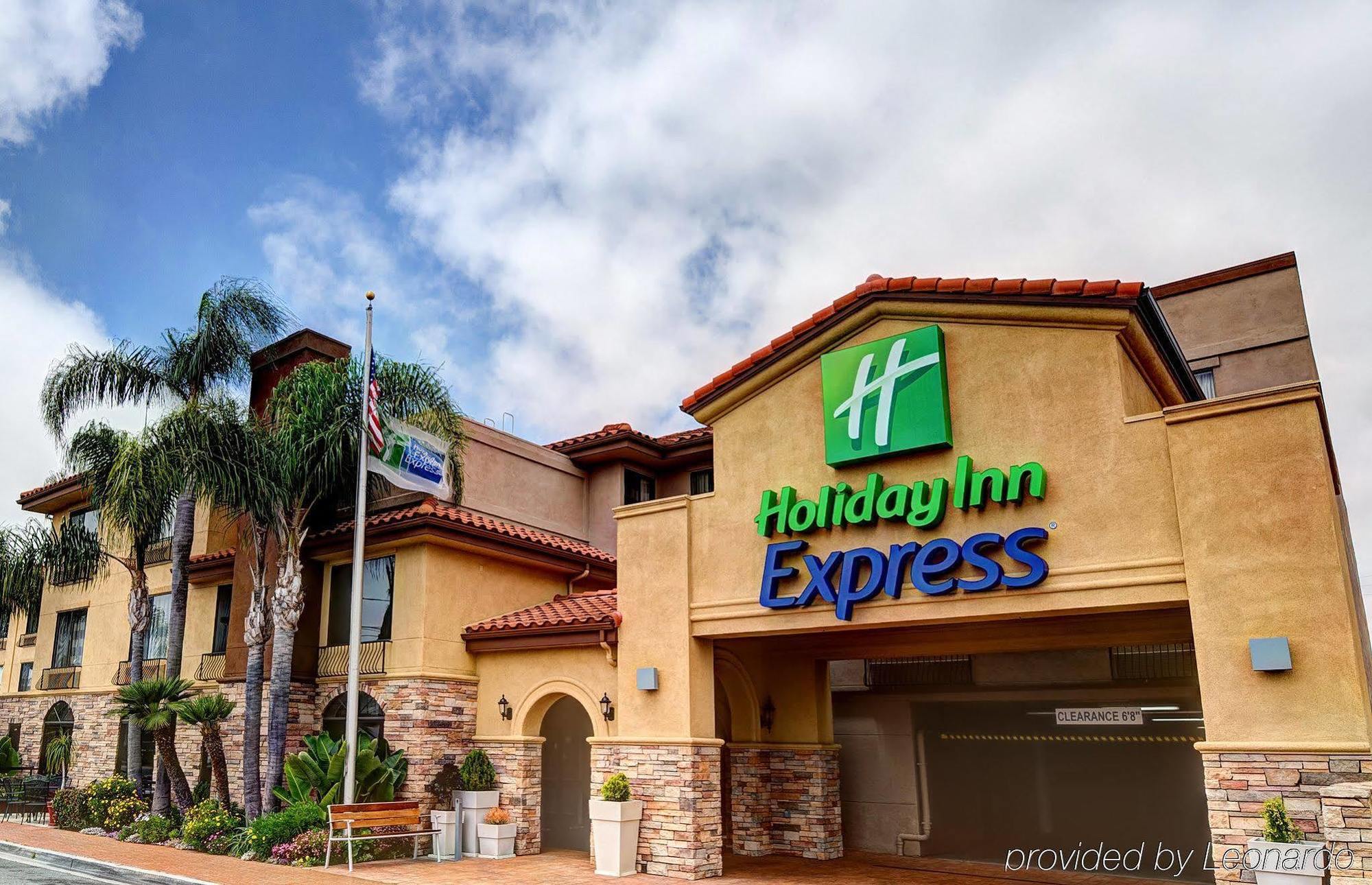 Holiday Inn Express San Diego - Sea World Area, An Ihg Hotel Exterior photo